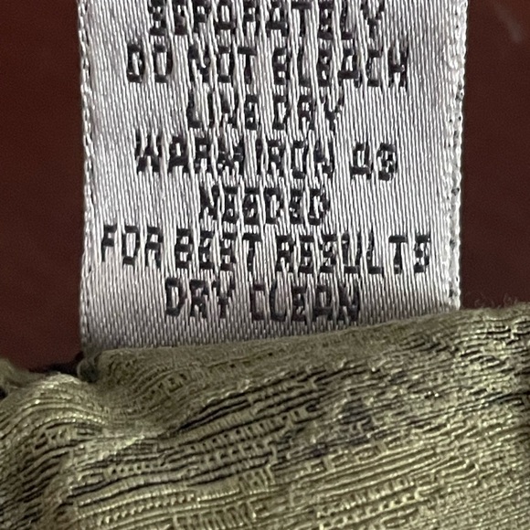 Chico's Green Capris with Aztec Print, Silk & Linen - Picture 6 of 6